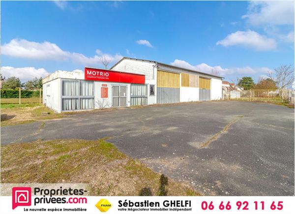 bâtiment d'environ 240 m² au sol-bureau-terrain constructible de 2120 m²