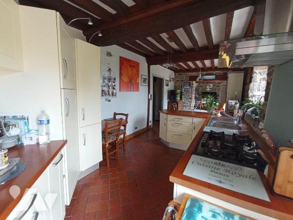 Maison située à CALIGNY comprenant:
- Au rez-de-chaussée: une entrée, salle à manger-salon, cu...