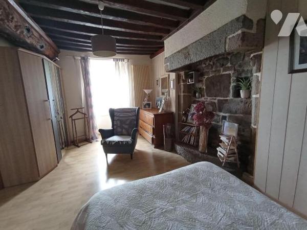 Maison située à CALIGNY comprenant:
- Au rez-de-chaussée: une entrée, salle à manger-salon, cu...
