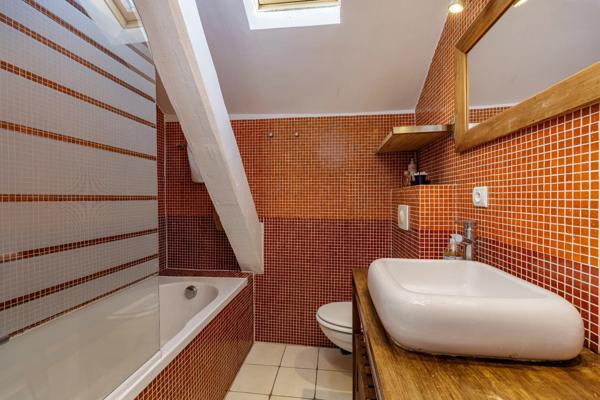 Maison à vendre 7 pièces DIVONNE LES BAINS (01)