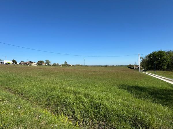 Terrain Aubiet 33000 m2
