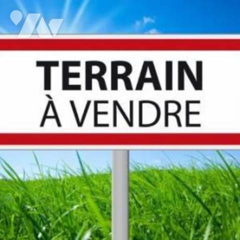 SAINT BREVIN LES PINS, beau terrain à bâtir de plus de 900m²