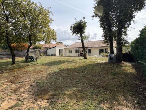 A vendre - Maison de plain pied de 146 m² - garage aménagé