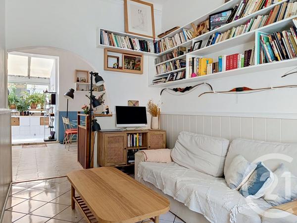 Maison à vendre  4 pièces - 100 m 2   MARSEILLE  - 13008