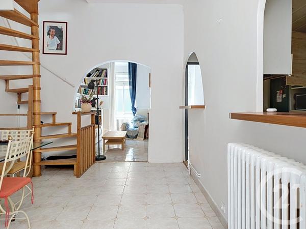 Maison à vendre  4 pièces - 100 m 2   MARSEILLE  - 13008