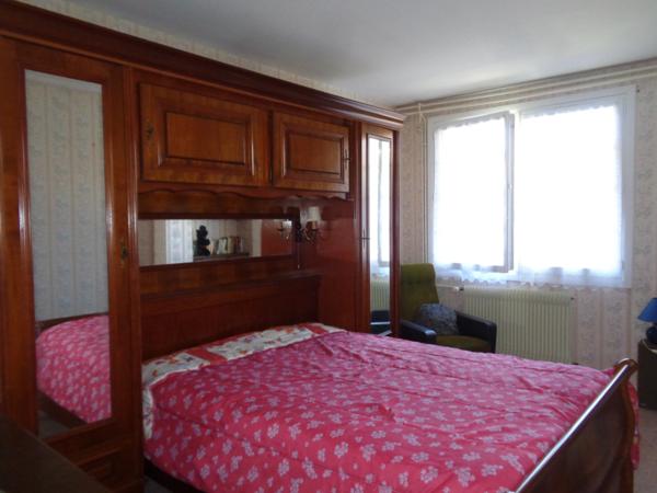 Maison à vendre SAUJON (17) 12 pièces 210m2 parcelle 700m2(deux habitations possibles)