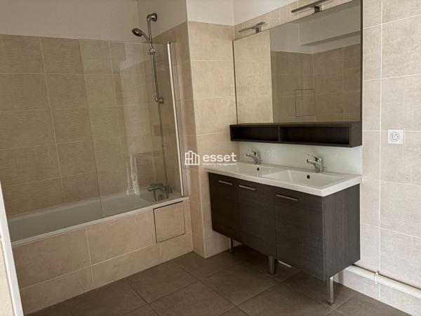 Location Appartement 4 pièces 92.6 m² - Viroflay 78220