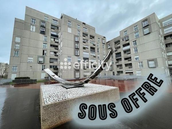 Appartement
         3 pièces
        - 68 m² 132 000 € *