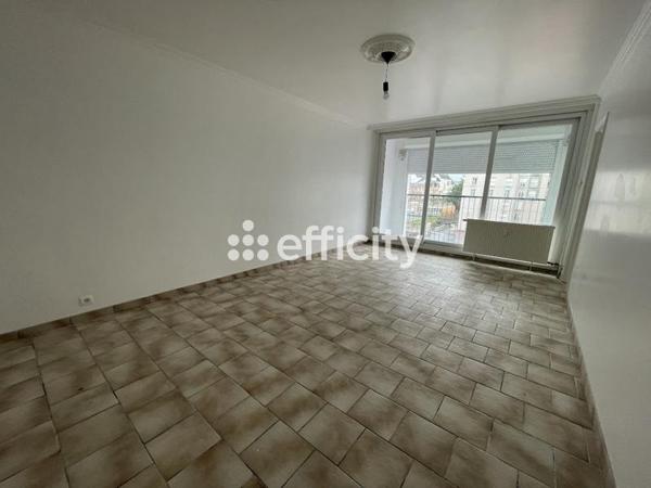 Appartement
         3 pièces
        - 68 m² 132 000 € *