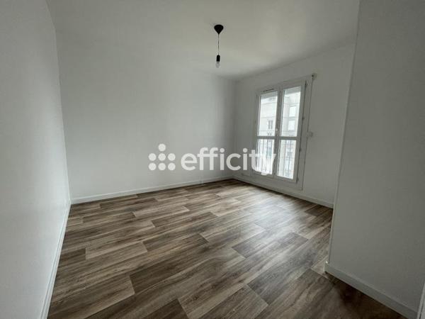 Appartement
         3 pièces
        - 68 m² 132 000 € *