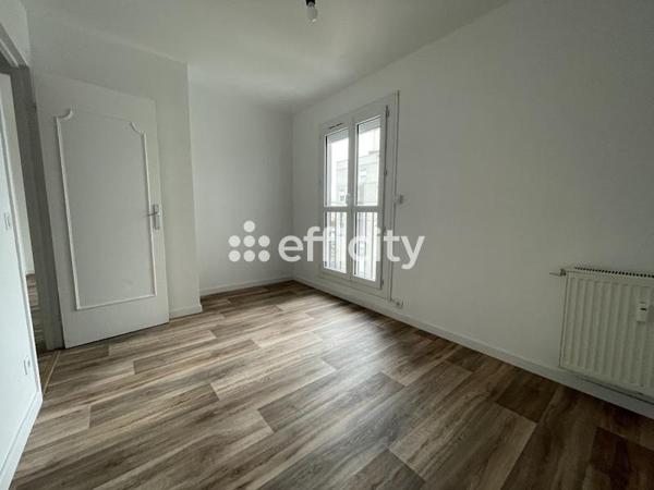 Appartement
         3 pièces
        - 68 m² 132 000 € *
