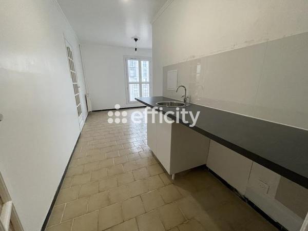 Appartement
         3 pièces
        - 68 m² 132 000 € *