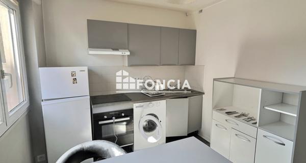 À vendre Studio 30.85 m² - Saint-étienne 42100
