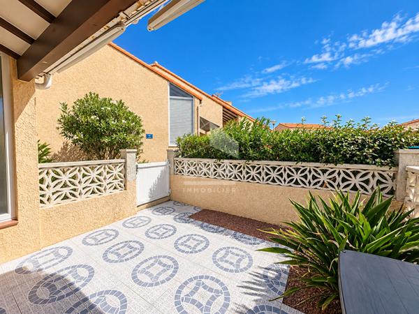 A vendre - Maison  Meublée - 2 Chambres - Terrasse - Piscine - Place de Parking - Accès Plage