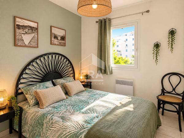 A vendre - Maison  Meublée - 2 Chambres - Terrasse - Piscine - Place de Parking - Accès Plage