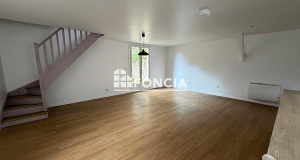 Location Maison 2 pièces 66.74 m² - Mandres-les-roses 94520
