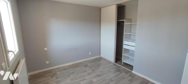 Proche centre ville COULAINES Maison de 95 m² avec terrasse et jardin Garage (27m²)