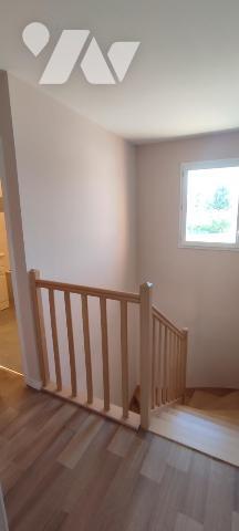 Proche centre ville COULAINES Maison de 95 m² avec terrasse et jardin Garage (27m²)