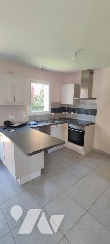 Proche centre ville COULAINES Maison de 95 m² avec terrasse et jardin Garage (27m²)
