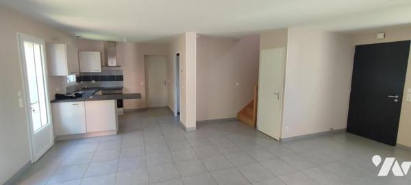 Proche centre ville COULAINES Maison de 95 m² avec terrasse et jardin Garage (27m²)