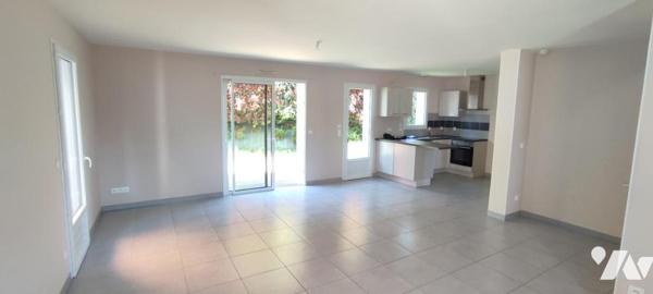 Proche centre ville COULAINES Maison de 95 m² avec terrasse et jardin Garage (27m²)