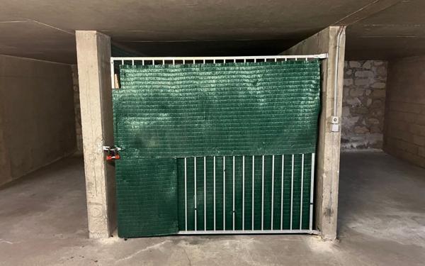 Stationnement à vendre    8,94 m2 Paris 10