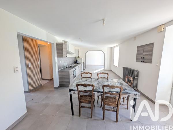 Immeuble à vendre 211 m² Lussac-les-Châteaux