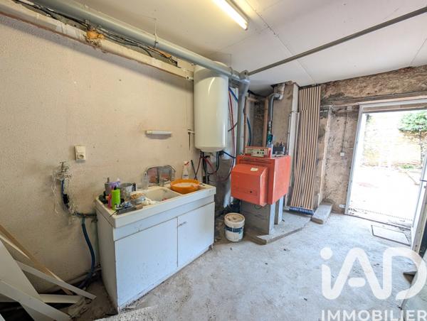 Immeuble à vendre 211 m² Lussac-les-Châteaux
