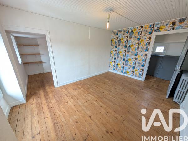 Immeuble à vendre 211 m² Lussac-les-Châteaux