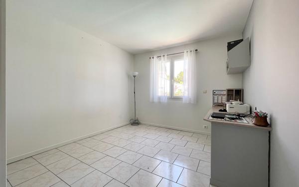 Maison à vendre    6 pièces •  Gallargues-le-Montueux