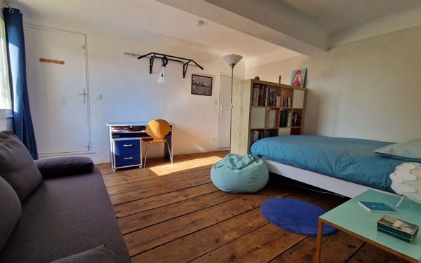 Maison à vendre    6 pièces •  Pujaut