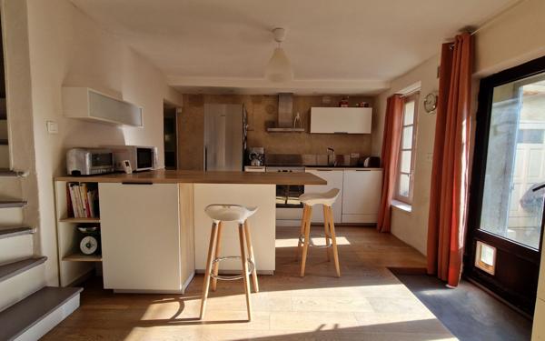 Maison à vendre    6 pièces •  Pujaut