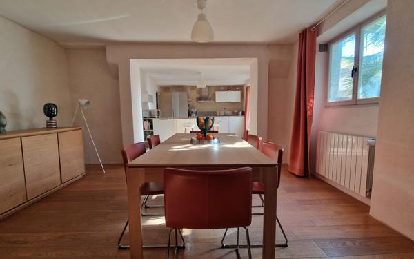 Maison à vendre    6 pièces •  Pujaut