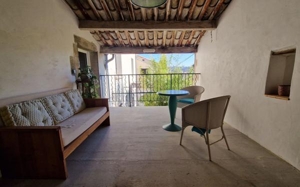 Maison à vendre    6 pièces •  Pujaut