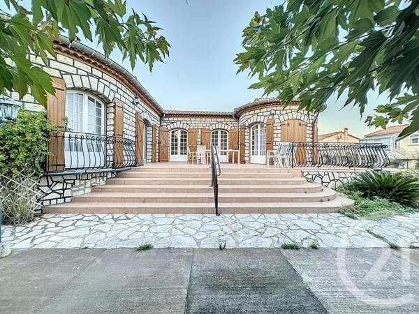 Maison à vendre  8 pièces - 186 m2 MEZE - 34