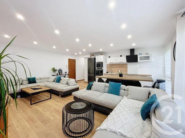 Appartement F3 à vendre  4 pièces - 90,90 m 2   CHOLET  - 49