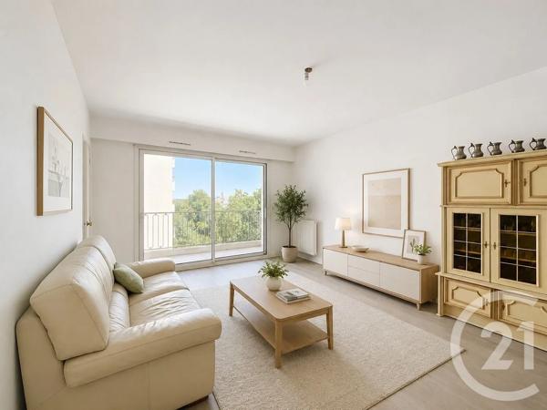 Appartement F3 à vendre  4 pièces - 90,90 m 2   CHOLET  - 49