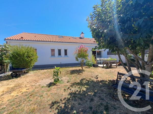 Maison à vendre  5 pièces - 115 m 2   ST SEBASTIEN SUR LOIRE  - 44
