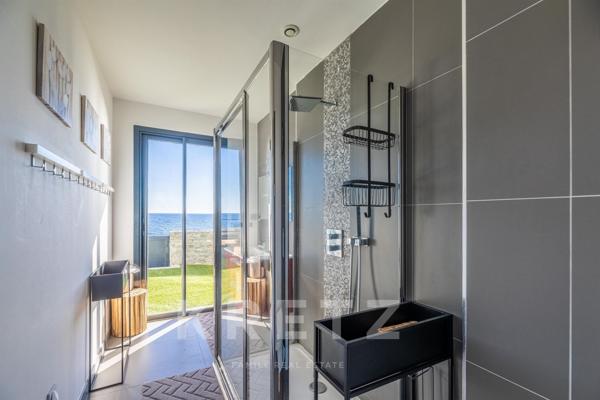 À San Martino di Lota, villa d'exception avec 4 chambres, 3 salles de bains, piscine chauffée, jardi