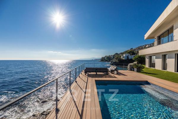 À San Martino di Lota, villa d'exception avec 4 chambres, 3 salles de bains, piscine chauffée, jardi