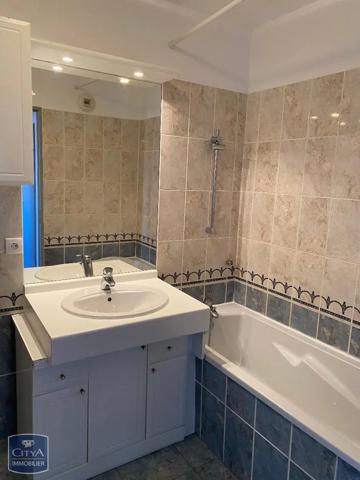 Appartement à louer 4 pièces 78.4m²