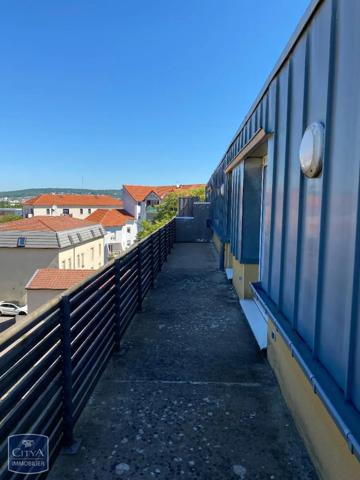 Appartement à louer 4 pièces 78.4m²