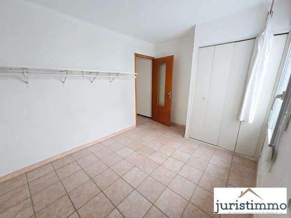 Orange (84100) Immeuble composé de deux logements au coeur de ville d'Orange