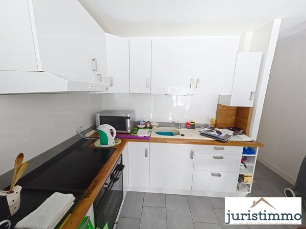 Orange (84100) Immeuble composé de deux logements au coeur de ville d'Orange