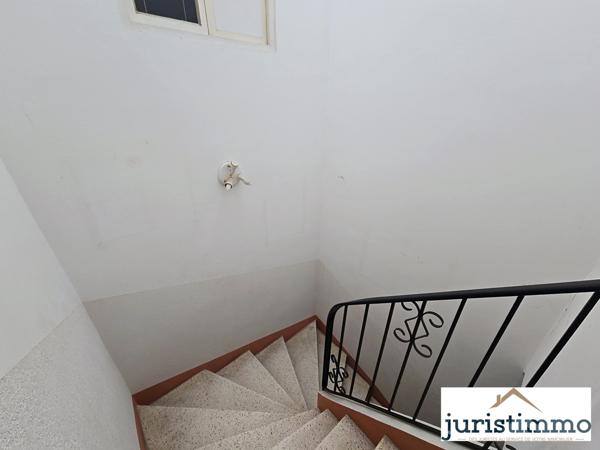 Orange (84100) Immeuble composé de deux logements au coeur de ville d'Orange