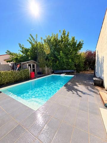 GRUISSAN – Plages à proximité, maison de caractère 195 m² avec dépendance et piscine