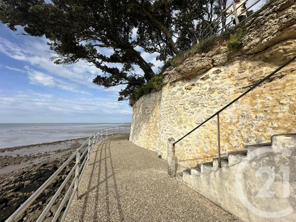 Maison à vendre  8 pièces - 225,70 m2 FOURAS - 17