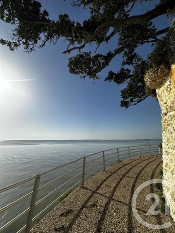 Maison à vendre  8 pièces - 225,70 m2 FOURAS - 17