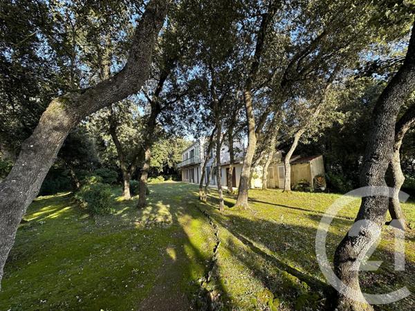 Maison à vendre  8 pièces - 225,70 m2 FOURAS - 17