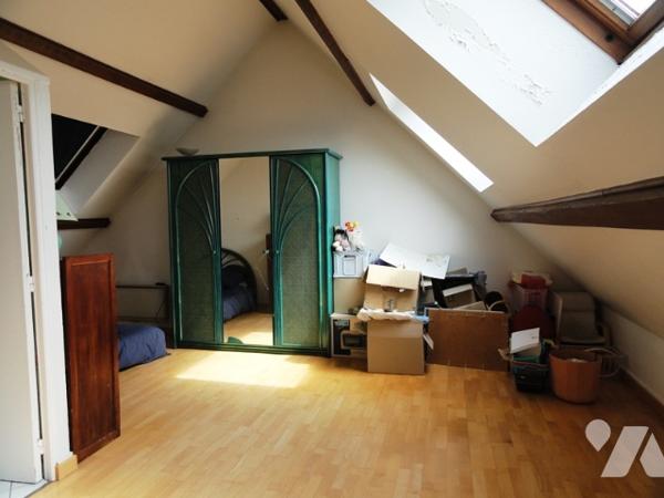 NEUILLY SAINT FRONT - Maison d'habitation de 143 m² avec terrain et garage.